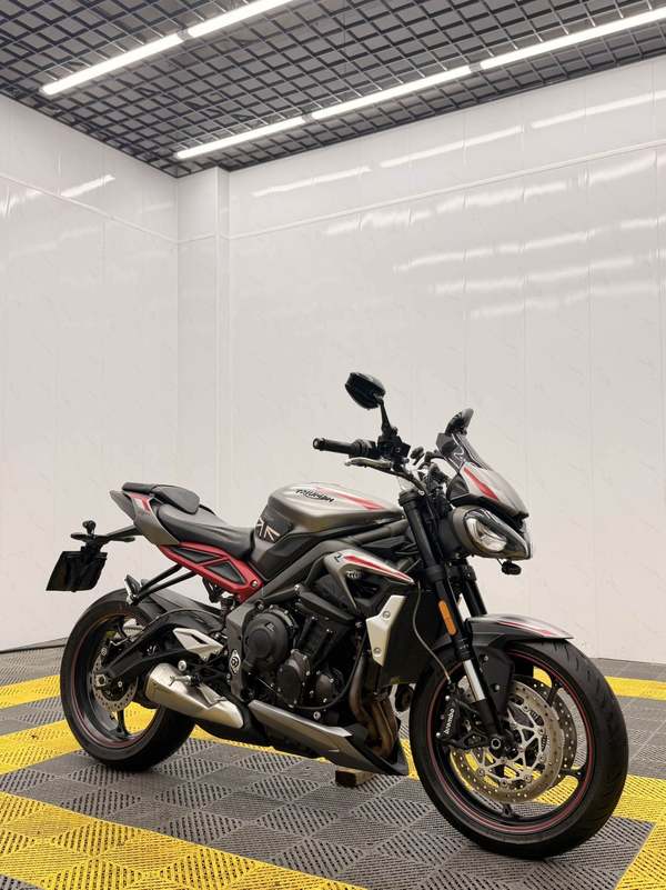 凯旋 Street Triple 765