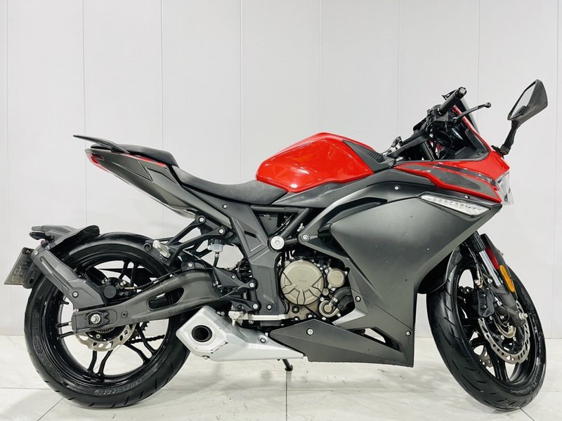 无极 300RR