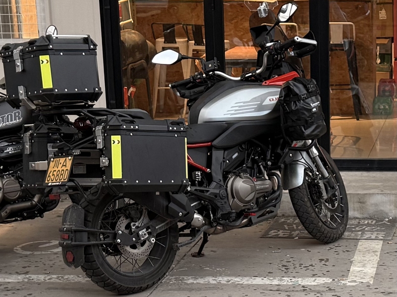 QJMOTOR 骁550