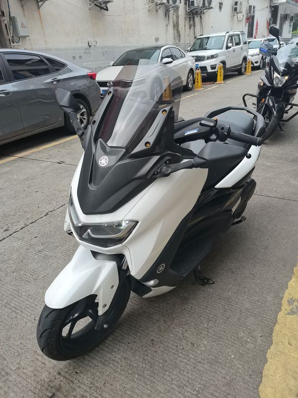 雅马哈 NMAX