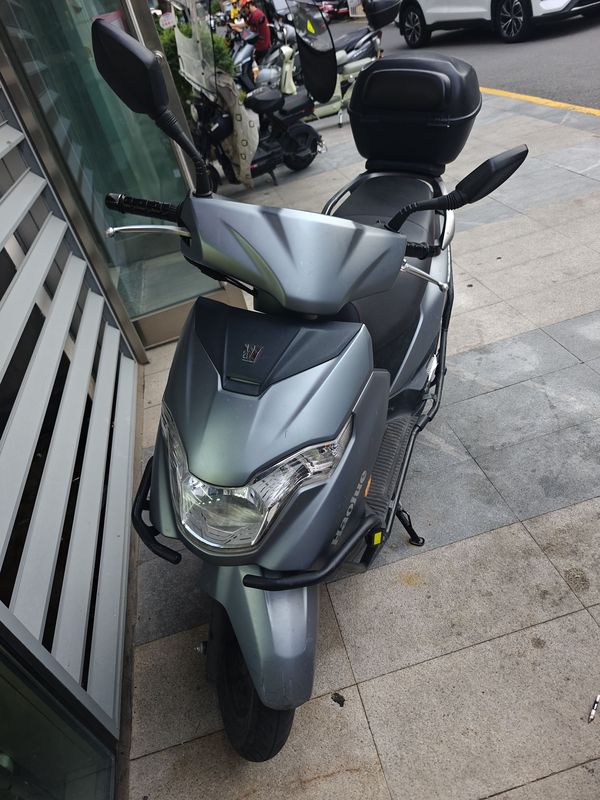 豪爵 虎鲨VX125