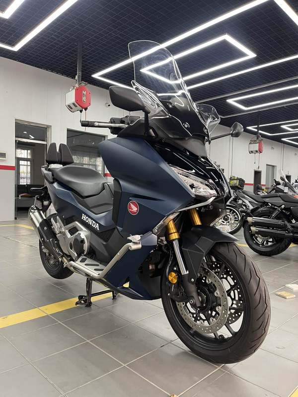 本田DREAMWING NSS750
