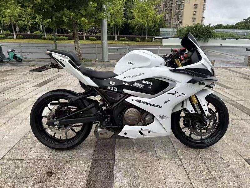 QJMOTOR 赛250