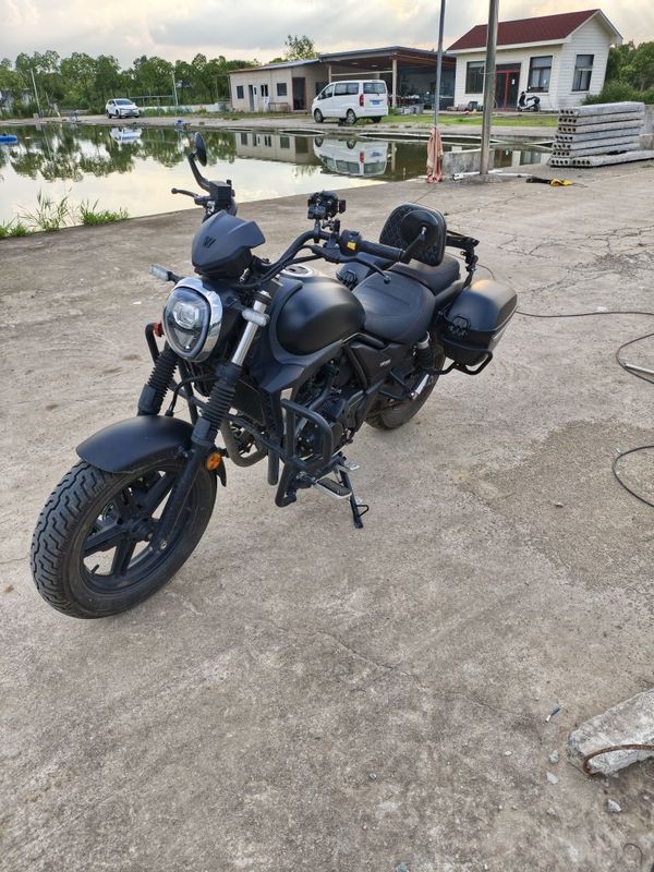 豪爵 TR300