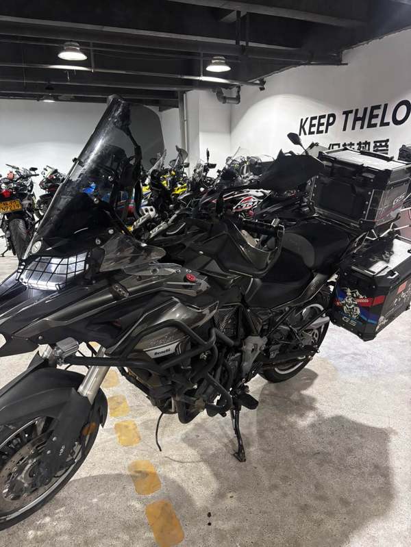 贝纳利 金鹏 TRK502