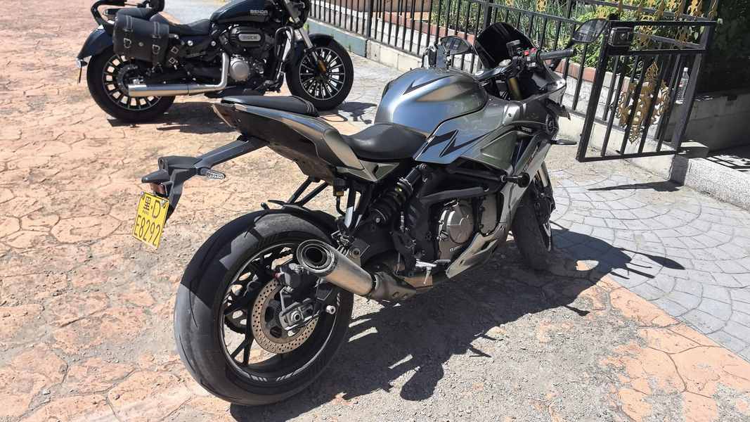 QJMOTOR 赛600