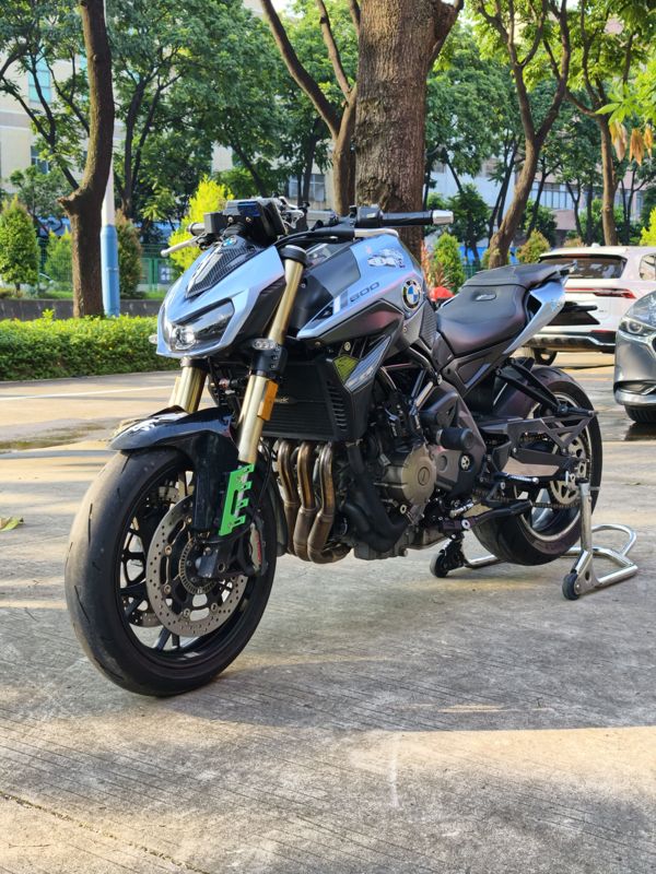 QJMOTOR 追600