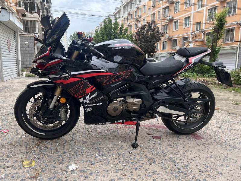 QJMOTOR 赛600