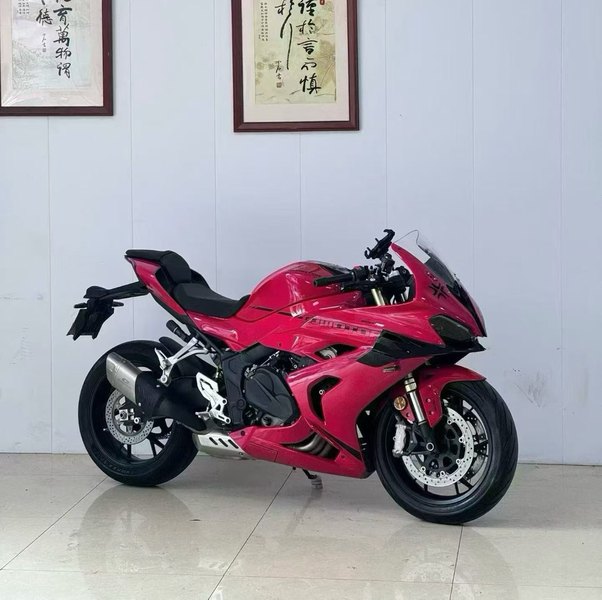 QJMOTOR 赛600