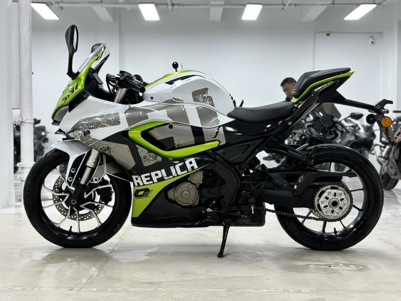 QJMOTOR 赛250