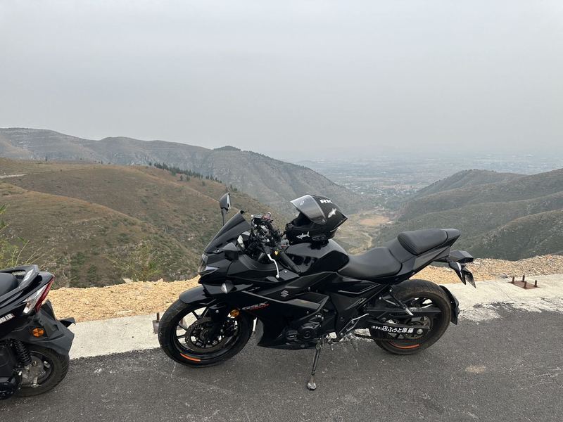 豪爵铃木 GSX250R