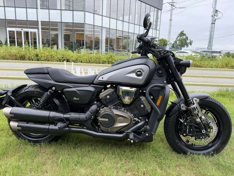 QJMOTOR 闪600