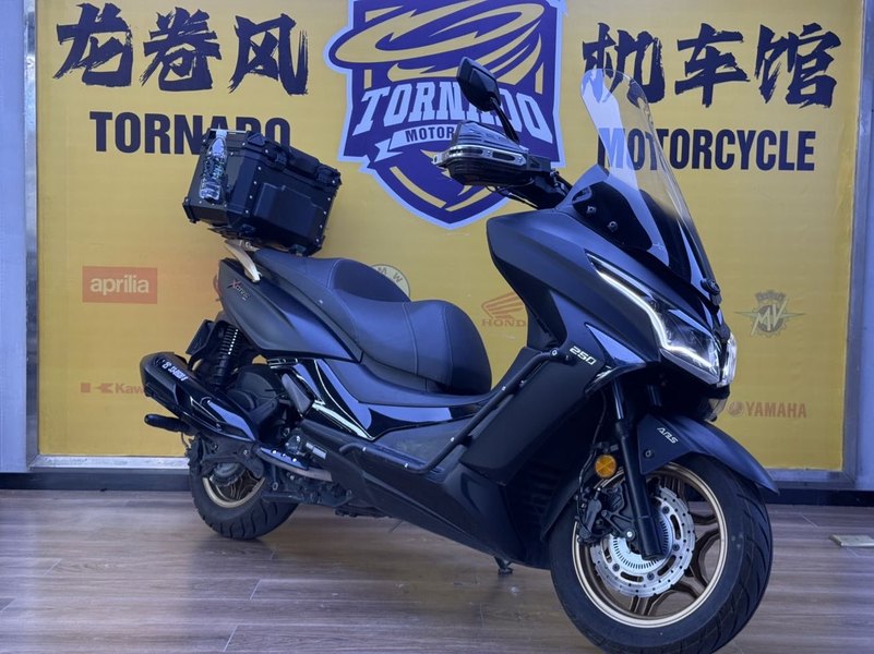 光阳 赛艇 250