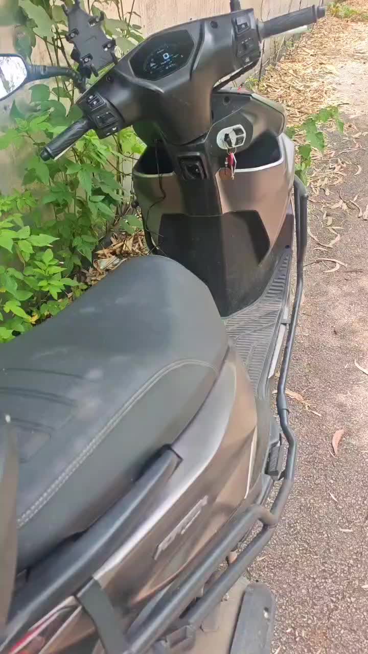 QJMOTOR 鸿150RS