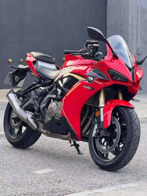 QJMOTOR 赛600