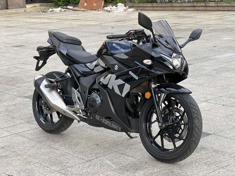 豪爵铃木 GSX250R