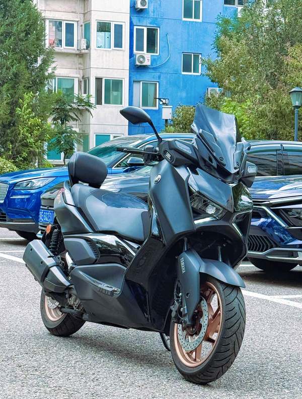 雅马哈 XMAX