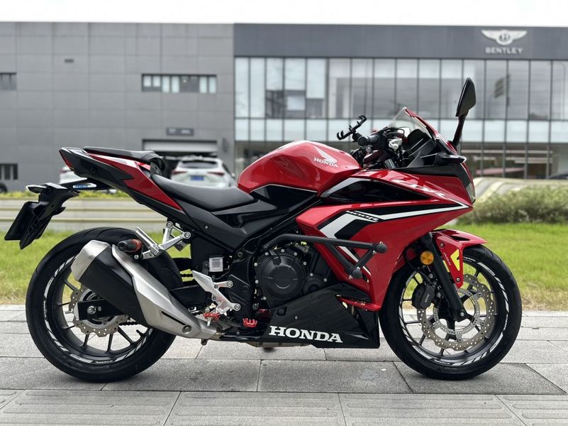本田WING CBR400R