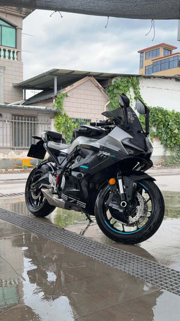 春风 675SR