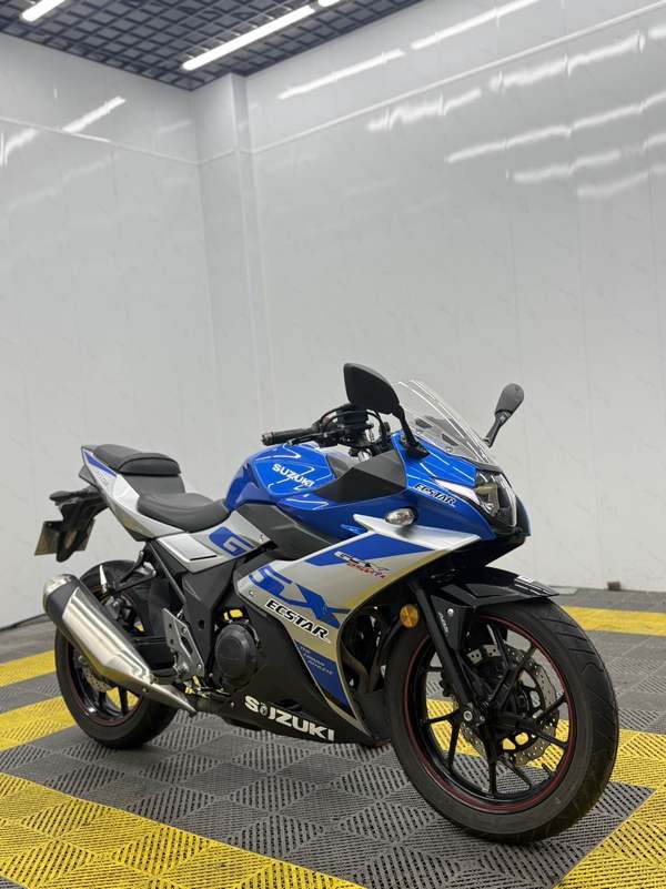 豪爵铃木 GSX250R