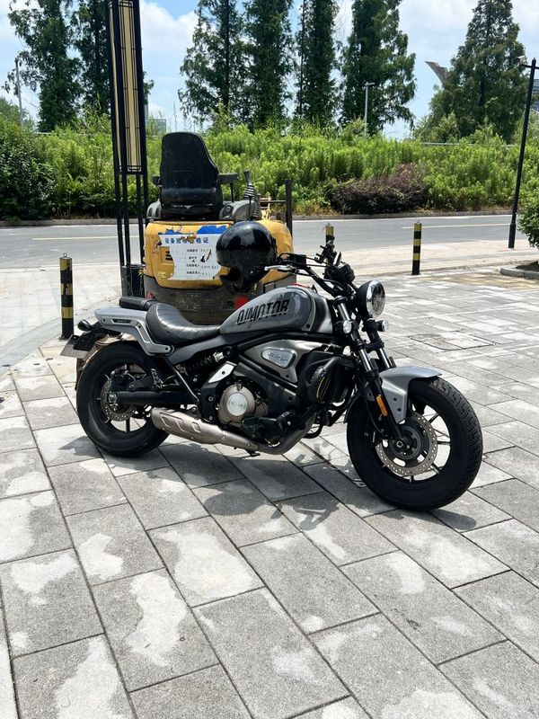 QJMOTOR 闪500S