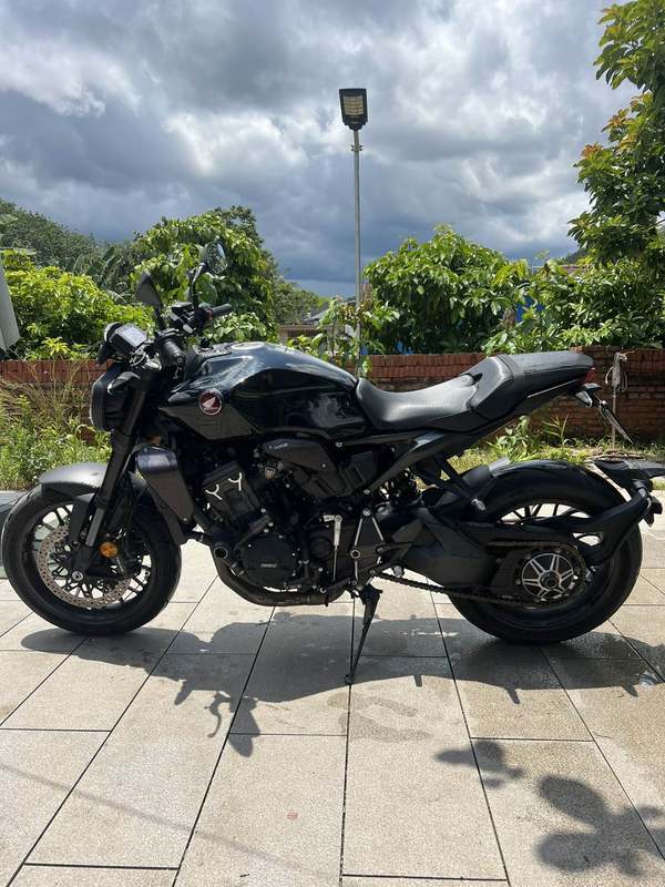 本田DREAMWING CB1000R