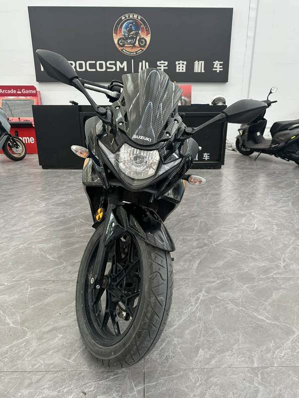 豪爵铃木 GSX250R