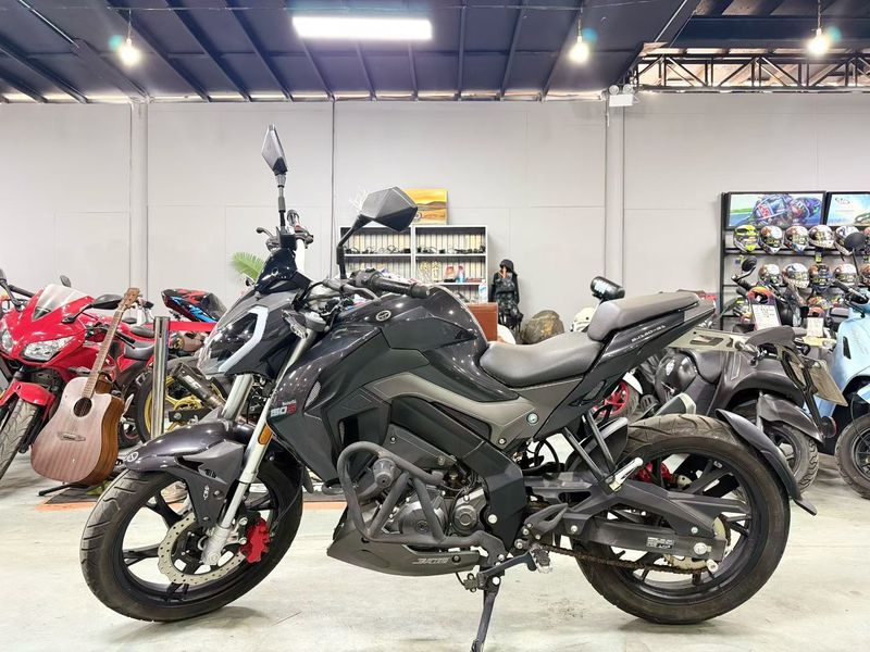 贝纳利 小迅龙 BN150S