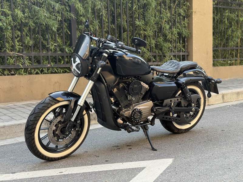 QJMOTOR 闪300S