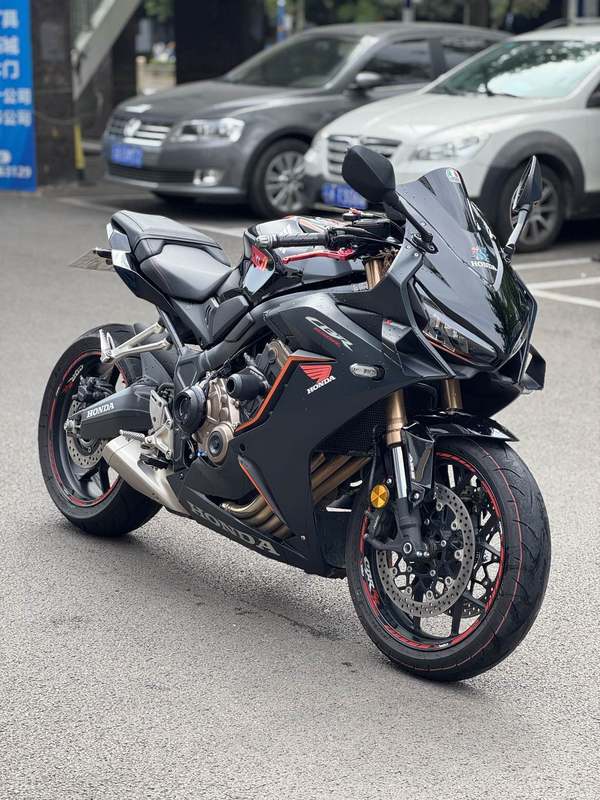 本田DREAMWING CBR650R