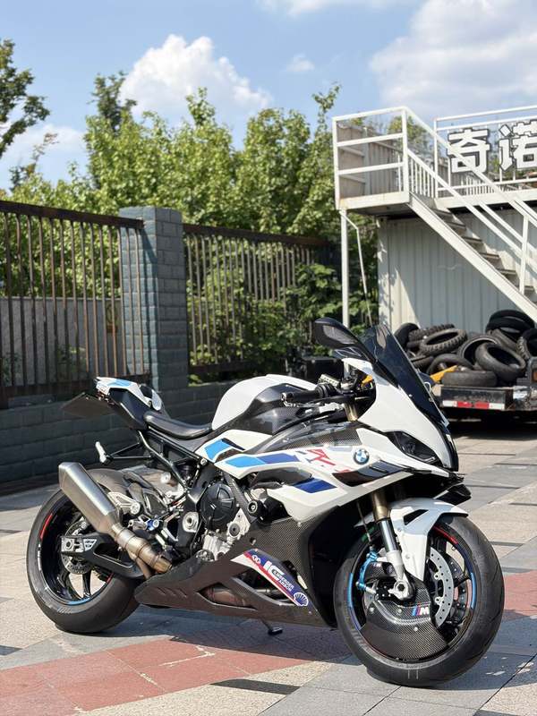 宝马 S 1000 RR