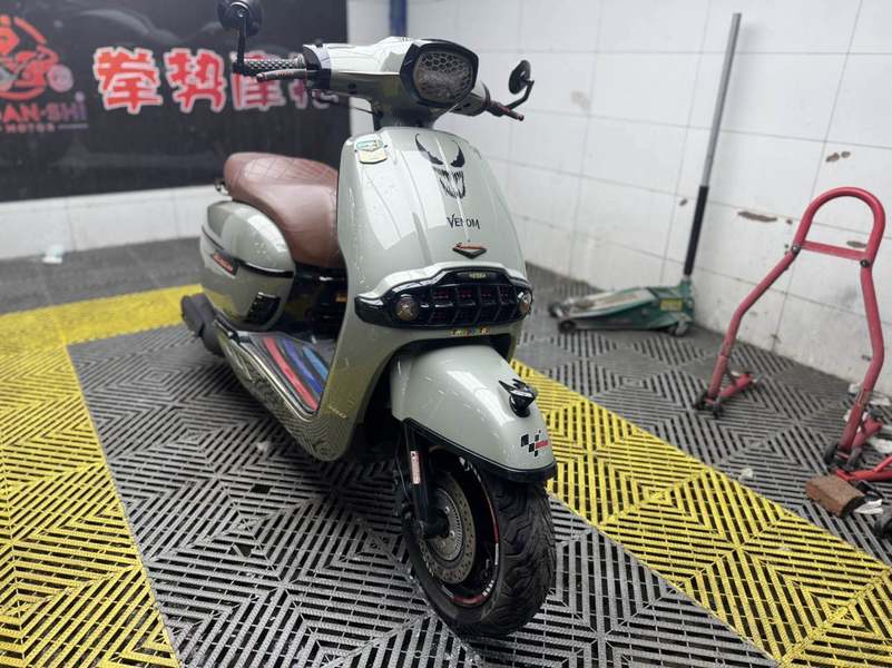 维多利亚 Sixties 300i