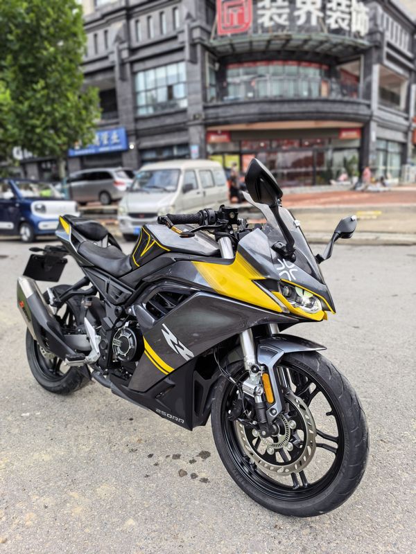 无极 250RR
