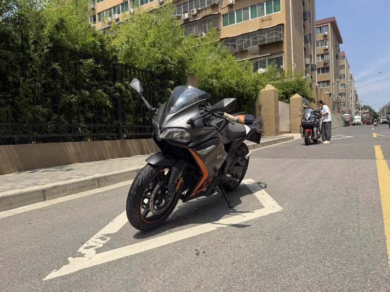 无极 300RR