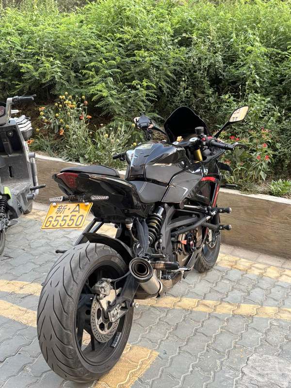 QJMOTOR 赛600