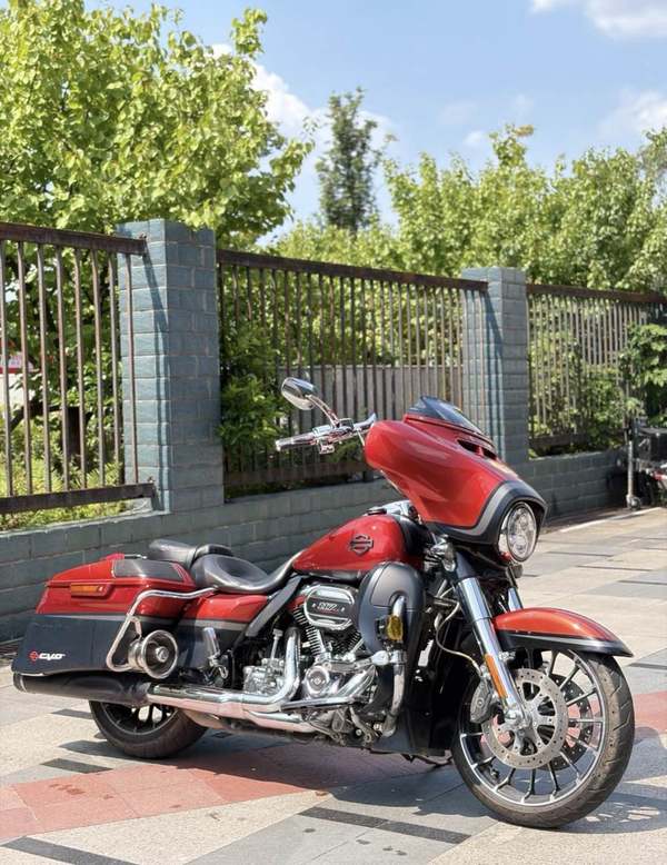 哈雷戴维森 大道滑翔 Street Glide