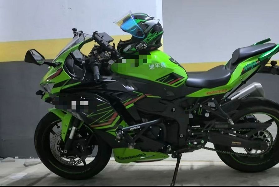 川崎 ZX-4R