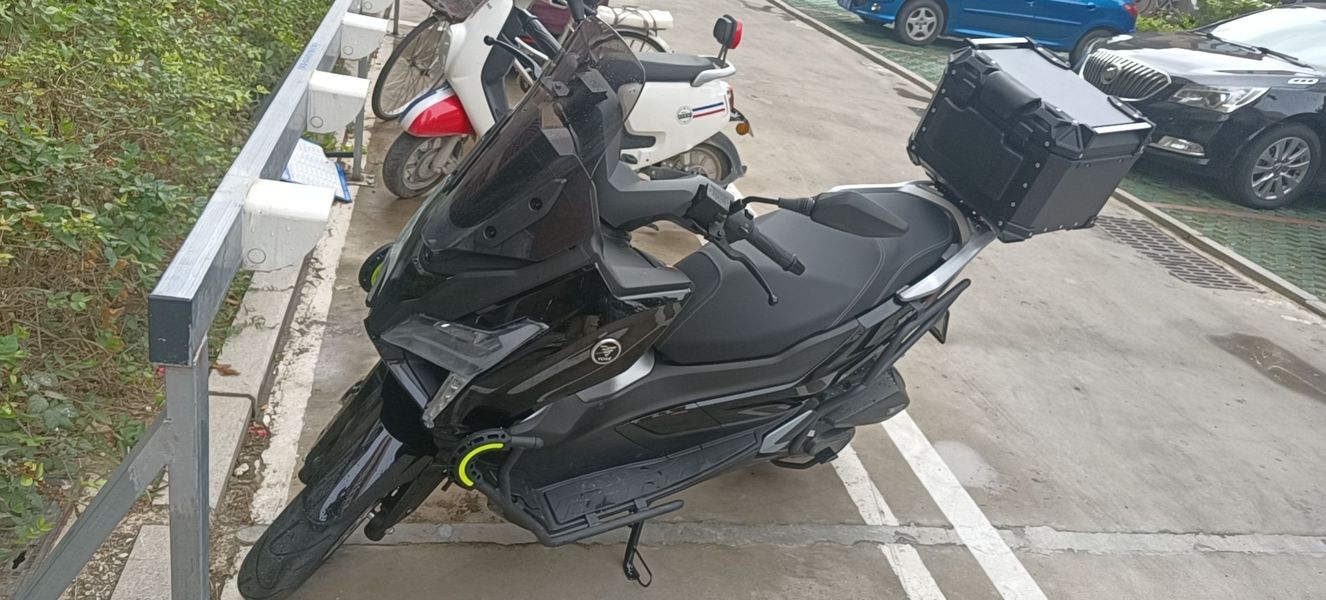 无极 SR150GT