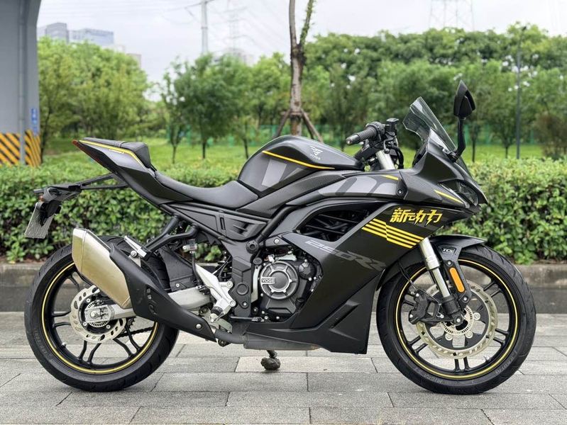 无极 250RR