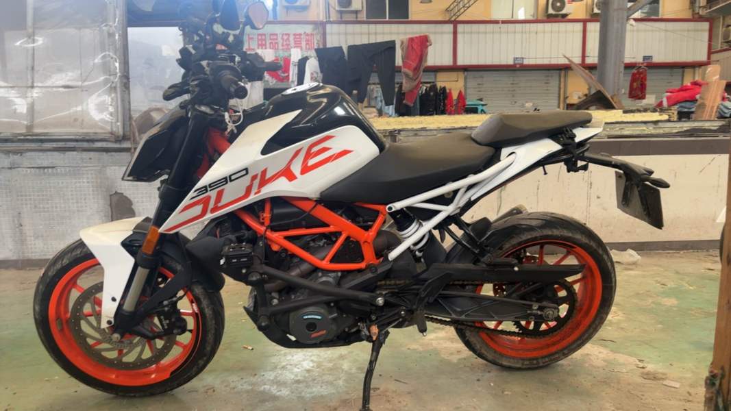 KTMR2R 390 Duke