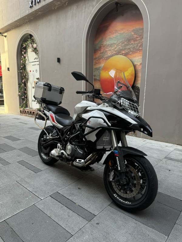 贝纳利 金鹏 TRK502