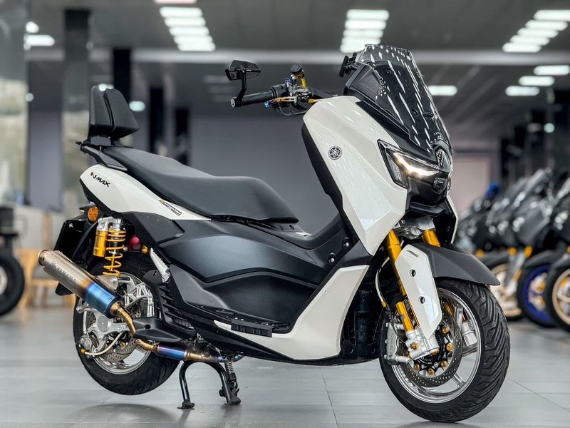 雅马哈 NMAX
