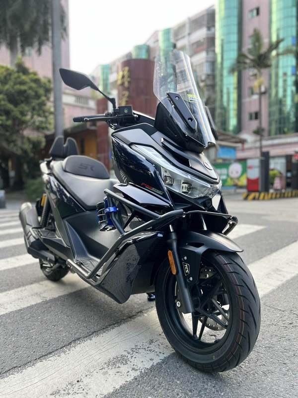 无极 SR250GT