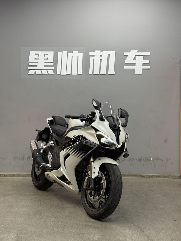 QJMOTOR 赛600