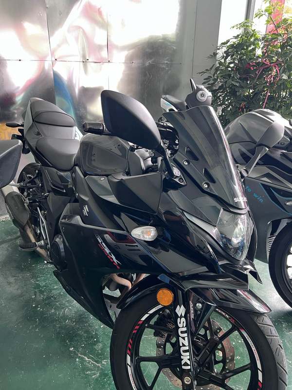 豪爵铃木 GSX250R