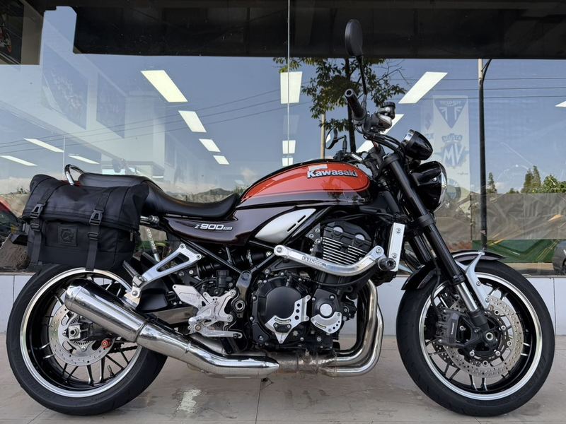 川崎 Z900RS