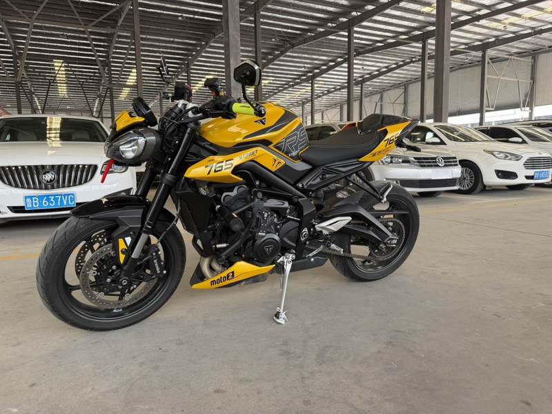 凯旋 Street Triple 765