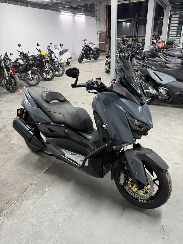 雅马哈 XMAX
