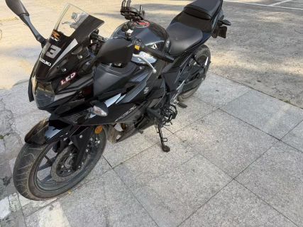 豪爵铃木 GSX250R