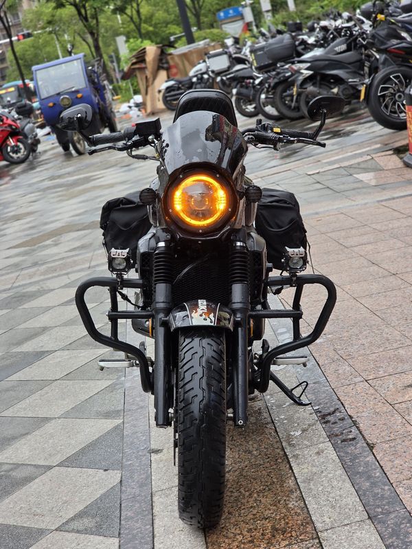豪爵 TR300